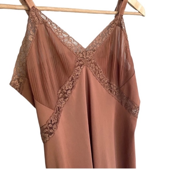Vintage 60s brown full slip lace trim accordion fold bust Munsingwear Sz 34 - Picture 3 of 8